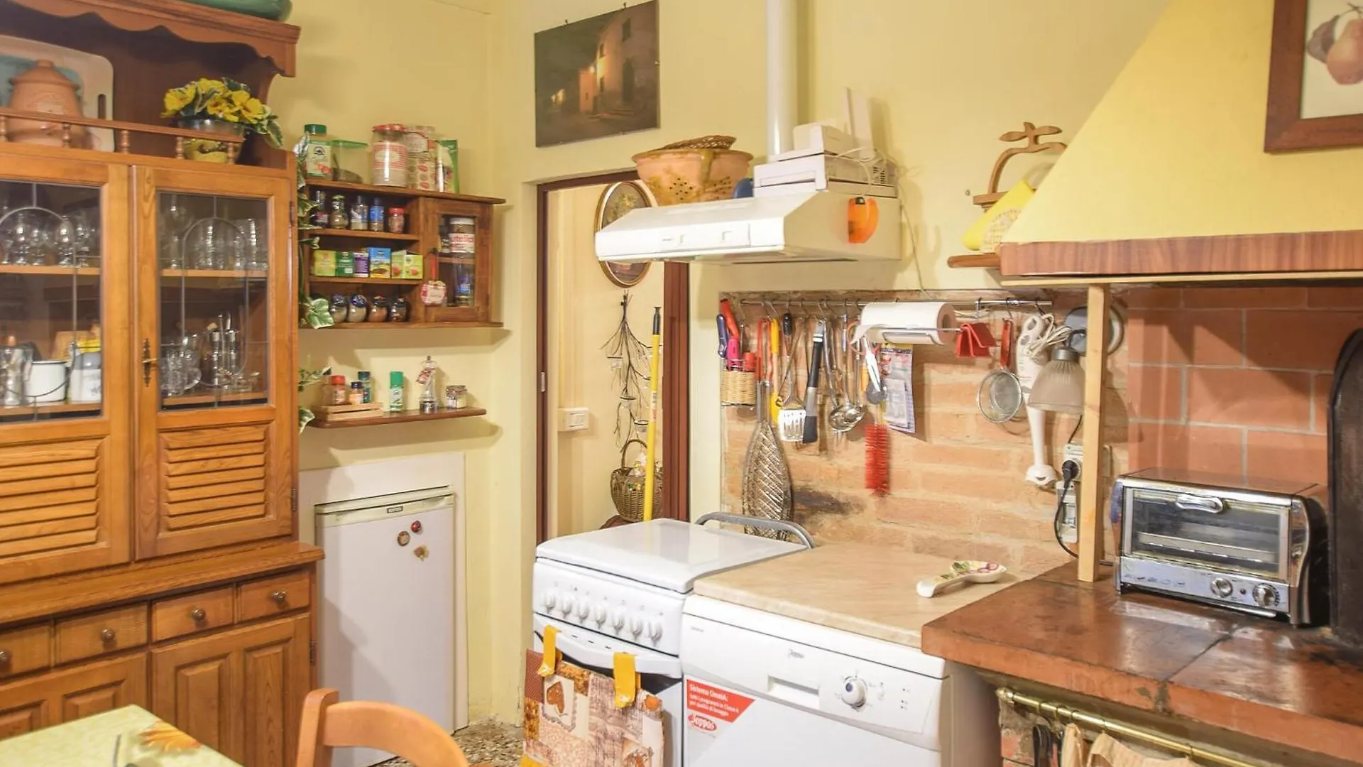 Awesome Home In Cedri-Peccioli With Kitchen Cedri